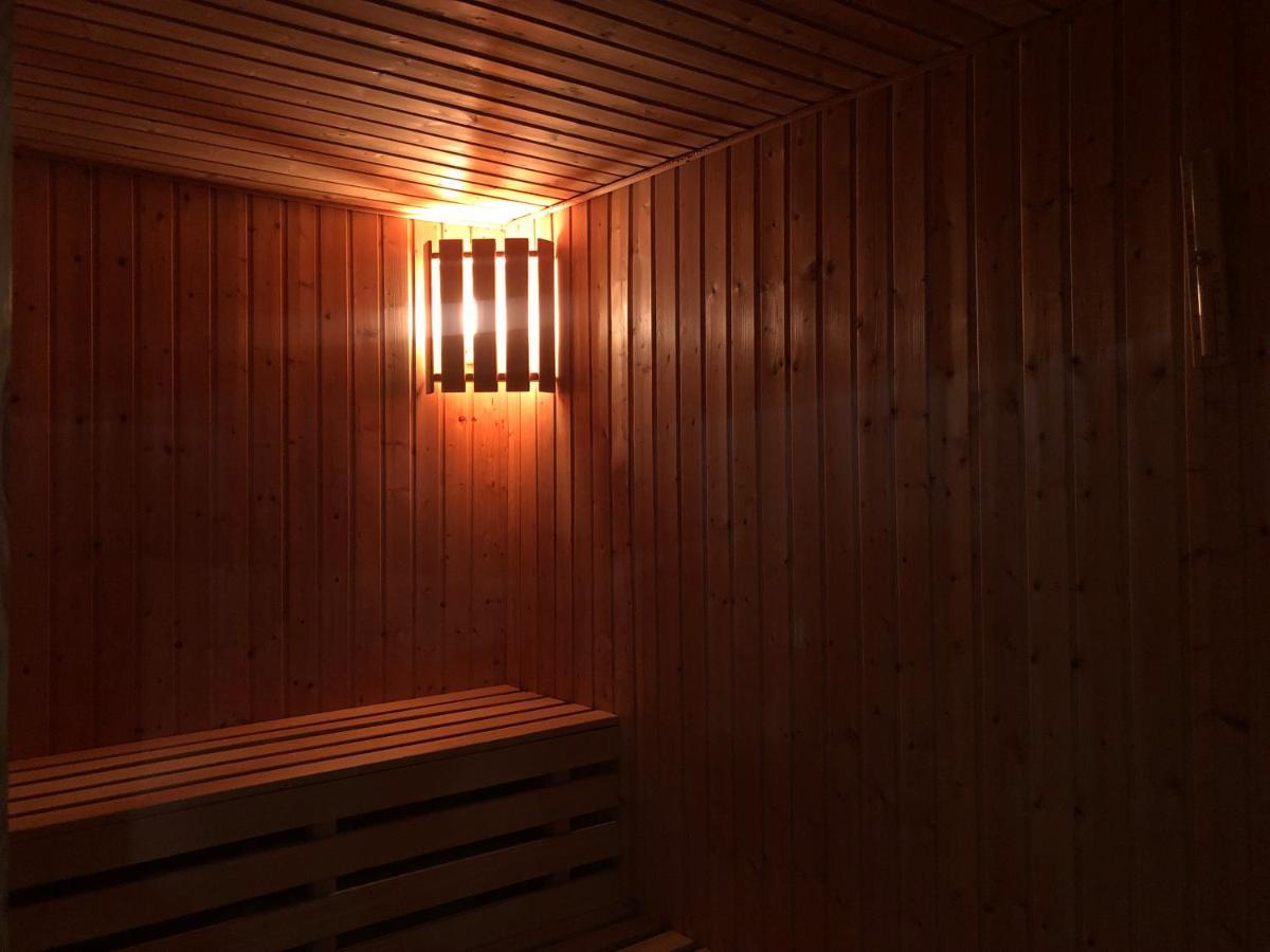 Meduza Wellness Spa S Ubytovanim Hlohovec Εξωτερικό φωτογραφία