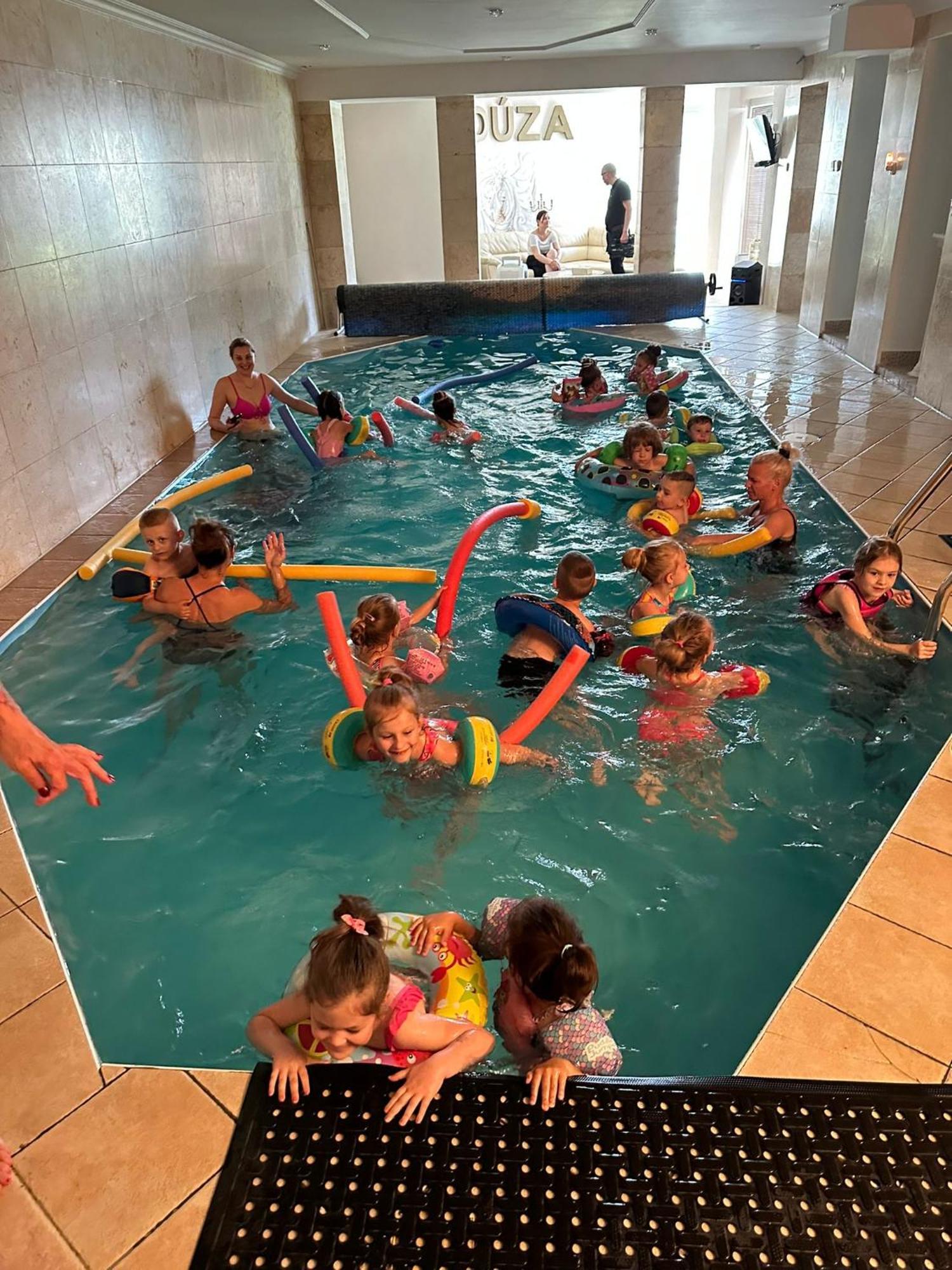Meduza Wellness Spa S Ubytovanim Hlohovec Εξωτερικό φωτογραφία