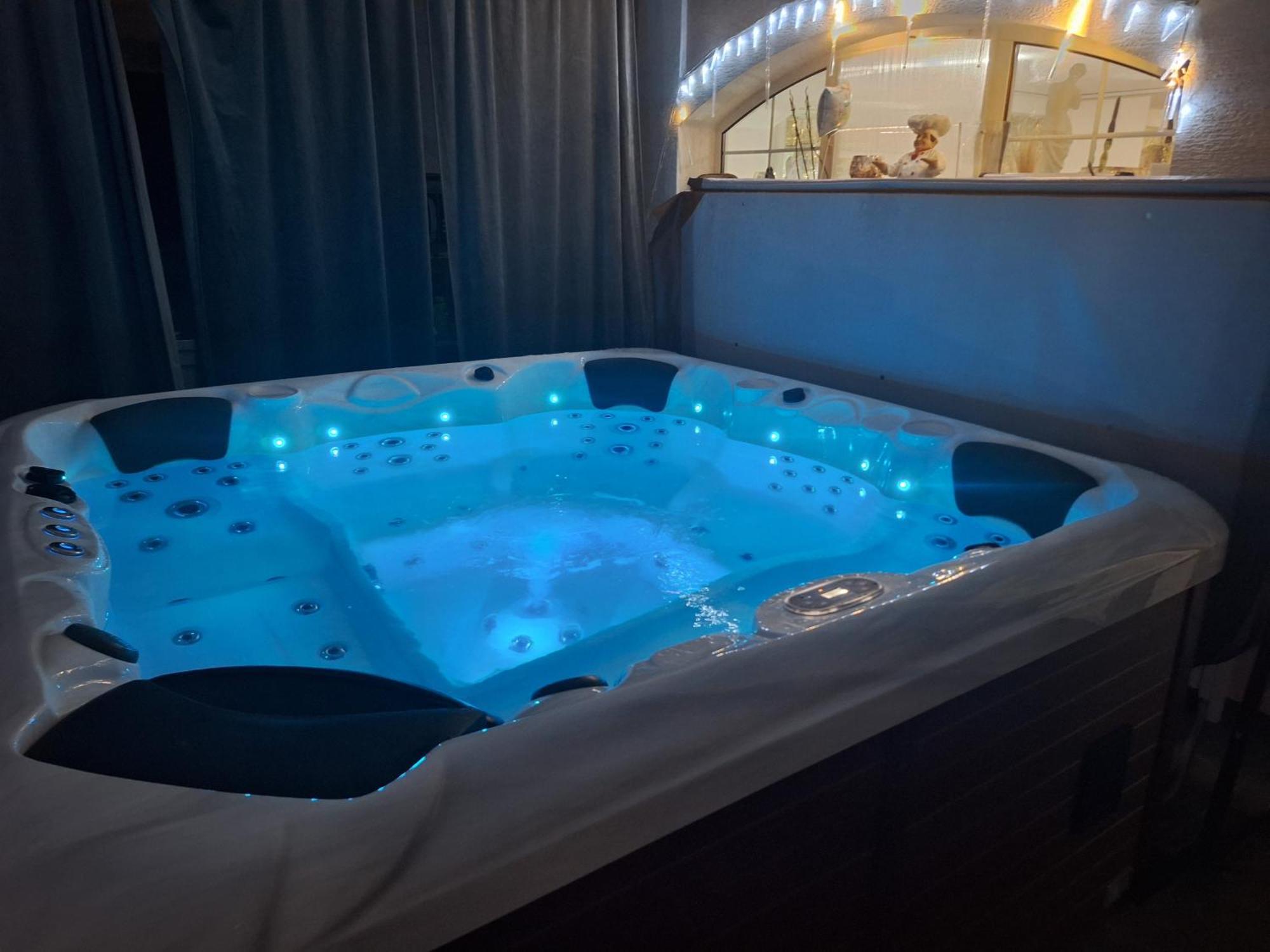 Meduza Wellness Spa S Ubytovanim Hlohovec Εξωτερικό φωτογραφία